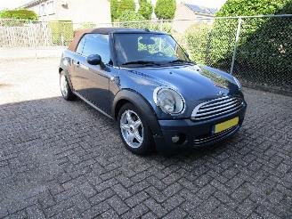 Mini Cabrio 1.6 Cooper Chili Airco 6-Bak picture 3