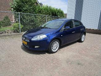 Vaurioauto  passenger cars Fiat Brava 1.4 Multi Air Navi Clima 6-Bak 2011/4