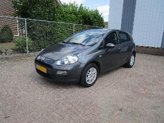 skadebil auto Fiat Punto 1.2 Airco Radio/CD 2013/7