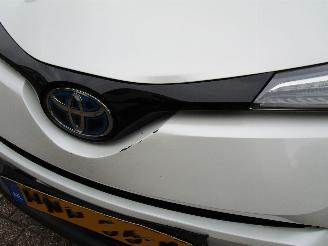 Toyota C-HR 1.8 Hybride Bi-Tone Leder Navi Parelmoer Wit picture 14