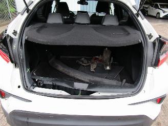 Toyota C-HR 1.8 Hybride Bi-Tone Leder Navi Parelmoer Wit picture 13