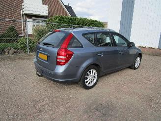 Kia Ceed 1.6 CRDI Navi Airco picture 4