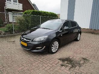 Unfallwagen Opel Astra 1.4 T Navi Clima 6-Bak 2014/2