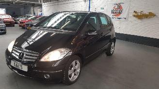 Coche accidentado Mercedes A-klasse 1.5 A-160   BENZ AUT 1.498CC 70KW 95PK 2010/7