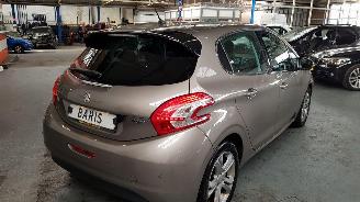 Peugeot 208 1.6 VTI 16V  BENZ 1.598CC 88KW 120PK picture 4