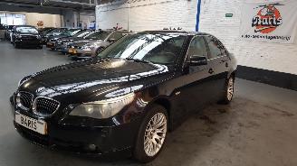 Schadeauto BMW 5-serie 525i 24V SEDAN 4DRS AUT BENZ 2.495CC 141KW 192PK 2004/7