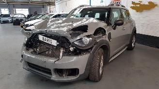 škoda osobní automobily Mini Countryman 1.5 12V ONE SUV  BENZ 1.499CC 75KW 102PK 2017/11