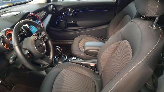 Mini Cooper 1.5 12V COOPER AUT 2DRS BENZ 1.499CC 100KW 136PK picture 9