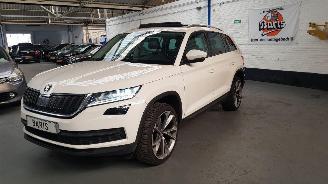 Vaurioauto  passenger cars Skoda Kodiaq 1.4 TSI ACT 16V AUT SUV  BENZ 1.395CC 110KW 150PK 2017/7