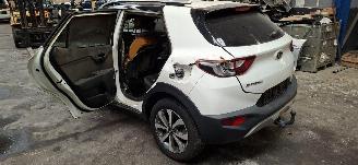 Kia Stonic 1.0 T-GDI MHEV Dynamic Plusline picture 5