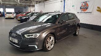 Schadeauto Audi A3 1.4 TFSI 16V 40 E-TRON  4DRS HYBRIDE BENZ 1.395CC 150KW 204PK 2020/3