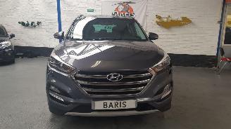 Hyundai Tucson 1.7 CRDI HP AUT 141 PK SUV.... picture 2