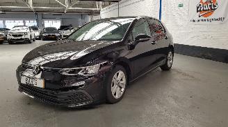 Coche accidentado Volkswagen Golf 1.0 TSI 12V  BENZ 999CC 81KW 110PK 2021/4