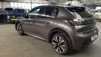 Peugeot 208 1.2 PureTech GT-Line picture 6