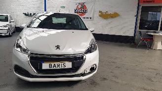 Peugeot 208 1.2 PureTech Active picture 2