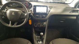 Peugeot 208 1.2 PureTech Active picture 9