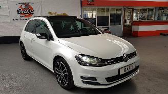 Schadeauto Volkswagen Golf 1.2 TSI BENZ AUT 77 KW 105 PK 2014/6