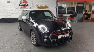Auto incidentate Mini Cooper 1.5 12V COOPER  2 DRS BENZ 1.499CC 100KW 136PK 2015/8