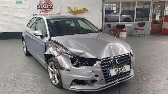 krockskadad bil auto Audi A3 1.4 TFSI ACT 16V SEDAN 4DRS BENZ 1.395CC 110KW 150PK 2014/7