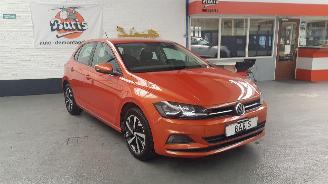Vaurioauto  passenger cars Volkswagen Polo 1.0 12V BLUEMOTION  4DRS BENZ 999CC 55KW 75PK 2018/5