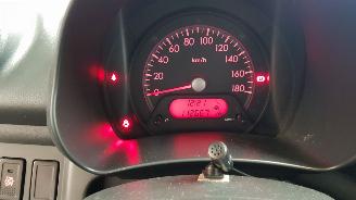 Suzuki Alto 1.0 12V  4 DRS BENZ 996 CC 50 KW 68 PK picture 10