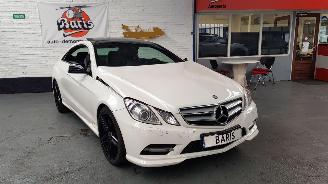 Unfallwagen Mercedes E-klasse E-350 CDI BLUEEFFICIENCY AUT  3.0 V6 24V COUPE 2DRS DSL 2.987CC 195KW 265PK 2012/1