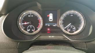 Skoda Octavia 1.0 TSI 12V COMBI 4DRS BENZ 999CC 85KW 116PK picture 11