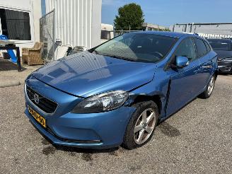 Avarii autoturisme Volvo V-40 2.0 D4 Kinetic Business 2014/11
