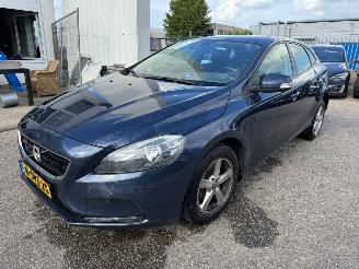 Coche accidentado Volvo V-40 1.6 D2 Kinetic BJ 2013 422.898 KM 2013/11