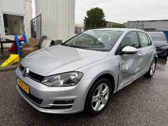 krockskadad bil auto Volkswagen Golf 1.2 TSI Highline 2013/7