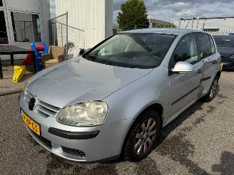 krockskadad bil auto Volkswagen Golf 1.6 FSI Comfortline AUTOMAAT 2005/6