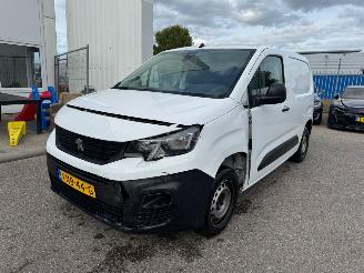 Coche accidentado Peugeot Partner 1.5 BlueHDI Premium 2021/10