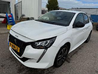 skadebil auto Peugeot 208 1.2 AUTOMAAT PureTech Allure Pack BJ 2022 32.596 KM 2022/9