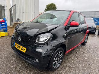 Unfallwagen Smart Forfour EQ AUTOMAAT Business Solution 18 kWh BJ 2019 82.436 KM 2019/9