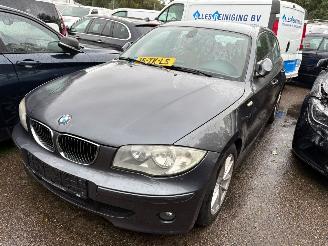 Avarii autoturisme BMW 1-serie 120i Graphite 2006/10
