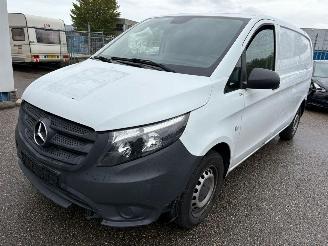 damaged commercial vehicles Mercedes Vito 109 CDI Functional Lang 2019/3