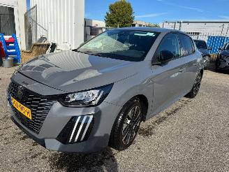 damaged passenger cars Peugeot 208 Hybrid 100 e-DCS6 Allure AUTOMAAT 2024/10