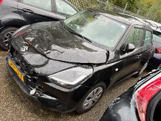 Vaurioauto  passenger cars Suzuki Swift Suzuki SWIFT 1.2 Comfort Smart Hybrid 2024/9