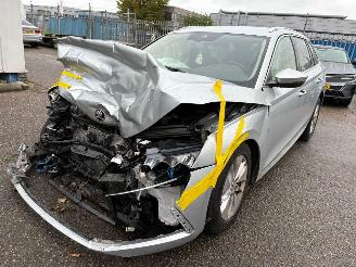 Unfallwagen Skoda Octavia Combi 1.0 TSI Business Edition 2021/8