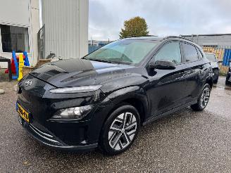 Schadeauto Hyundai Kona EV Fashion 39 kWh AUTOMAAT 2022/9