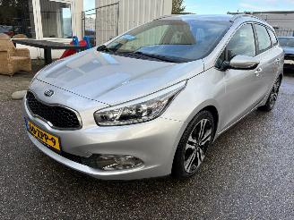 Schadeauto Kia Cee d Sportswagon 1.6 GDI Plus Pack BJ 2013 238.756 KM 2013/1