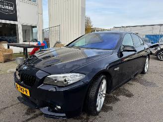 uszkodzony samochody osobowe BMW 5-serie 520i High Executive AUTOMAAT 2015/6