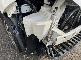 Peugeot 108 1.0 e-VTi Allure picture 7