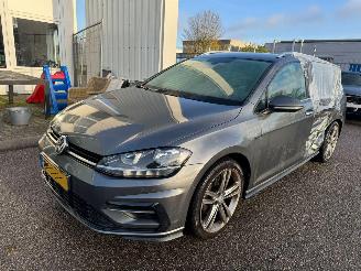 damaged passenger cars Volkswagen Golf Variant 1.6 TDI Highline Business R 2017/10