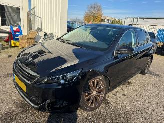 Auto incidentate Peugeot 308 1.6 BlueHDi Blue Lease Premium 2014/10