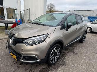 Schadeauto Renault Captur 1.2 TCe Dynamique AUTOMAAT 2014/6