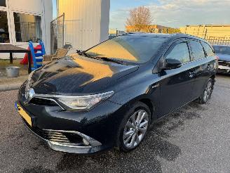 Schadeauto Toyota Auris Touring Sports 1.8 Hybrid Lease pro AUTOMAAT 2015/6