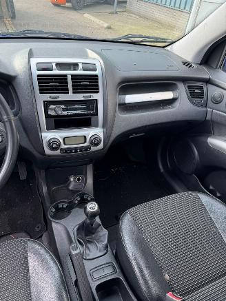 Kia Sportage 2.0 CVVT Executive picture 14