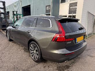 Volvo V-60 2.0 T5 Momentum 250 PK AUTOMAAT picture 3