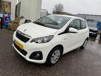Vaurioauto  passenger cars Peugeot 108 1.0 e-VTi Active 2020/2